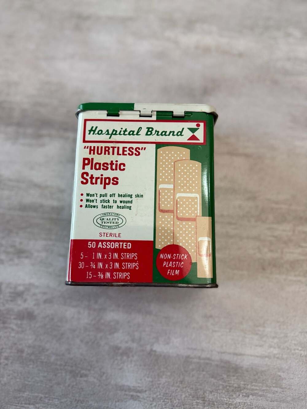 Vintage Hospital Brand Hurtless Plastic Strips 50 Assorted Bandages Tin No. 6148 - Picture 4 of 6